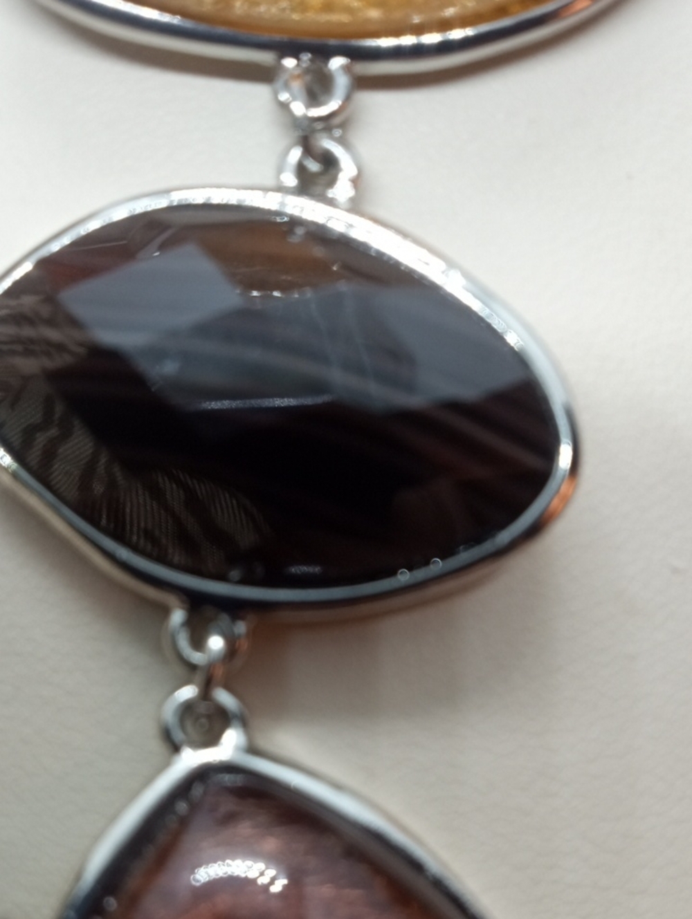 CHICO'S ACRYLIC DROP NECKLACE - Picture 7 of 15
